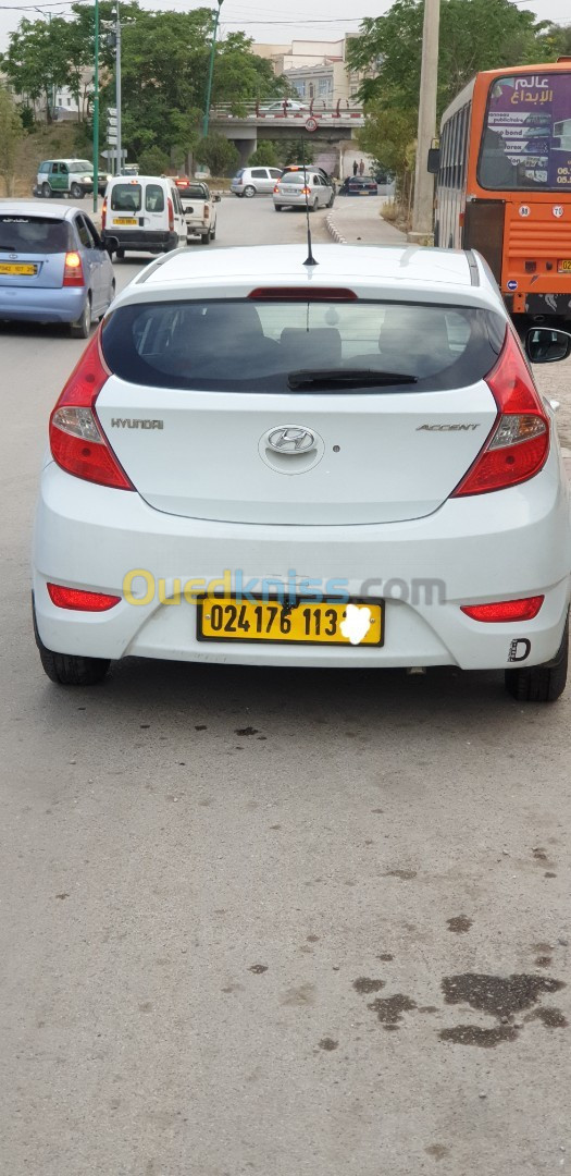 Hyundai Accent RB  5 portes 2013 Préstige