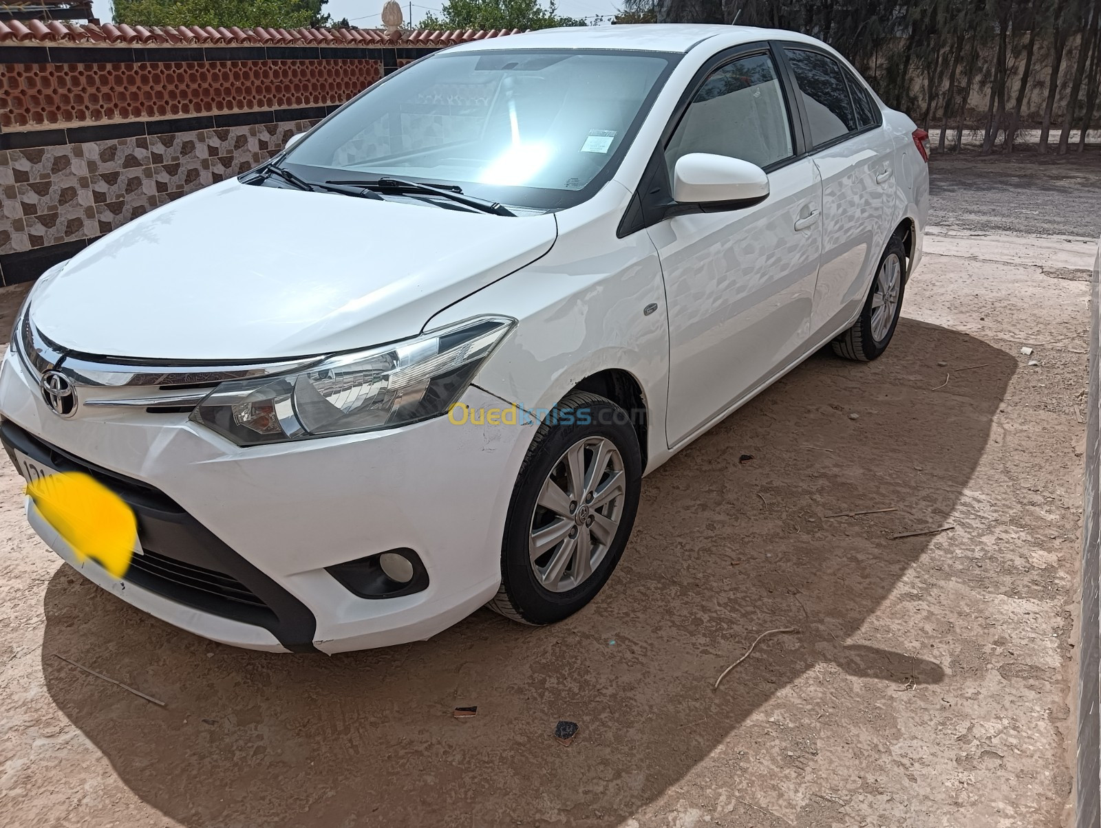 Toyota Yaris Sedan 2015 Play