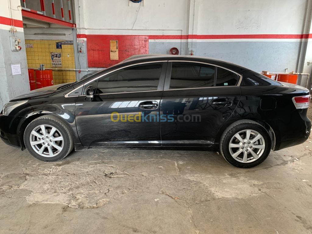 Toyota Avensis 2014 Premium