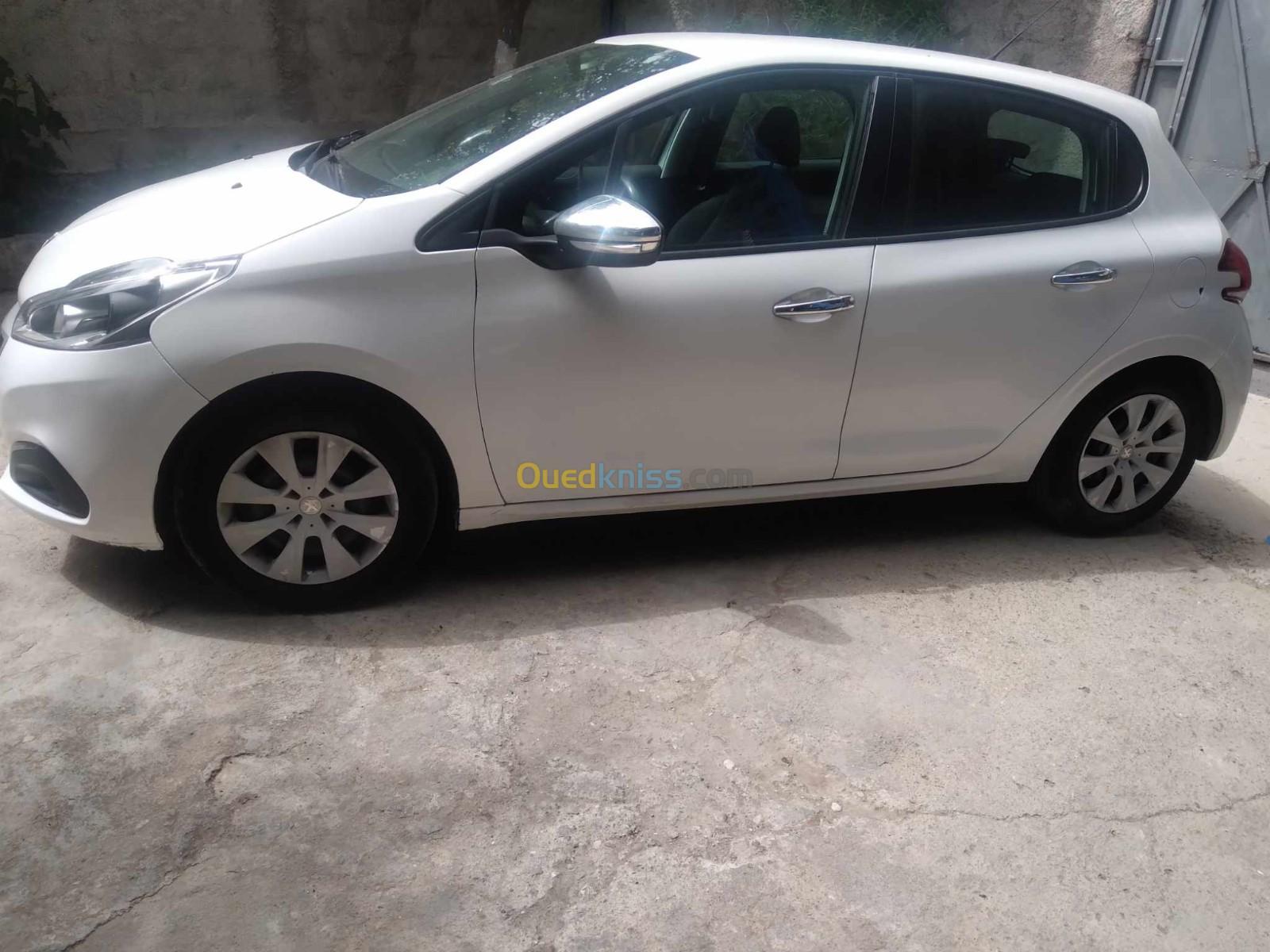 Peugeot 208 2016 208