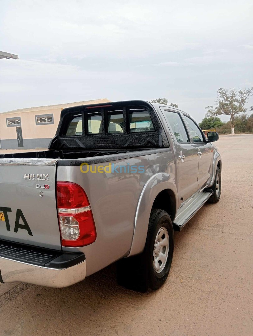 Toyota Hilux 2015 LEGEND SC 4x4