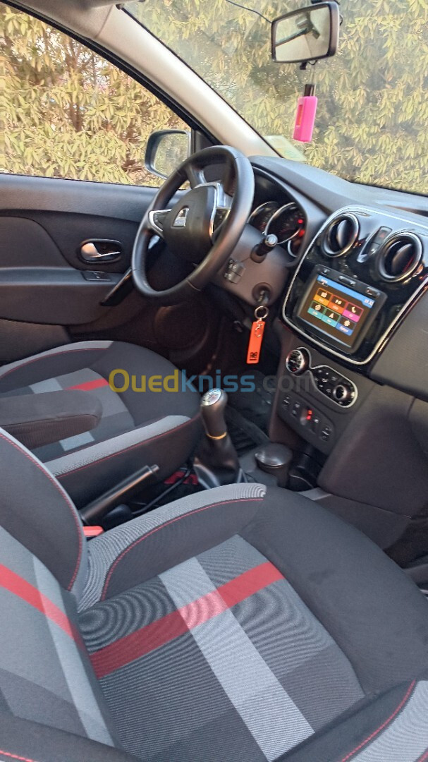 Dacia Sandero 2018 Stepway techroad 2019