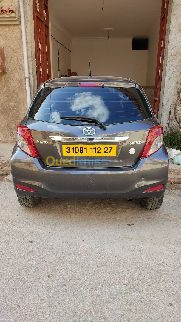 Toyota Yaris 2012 