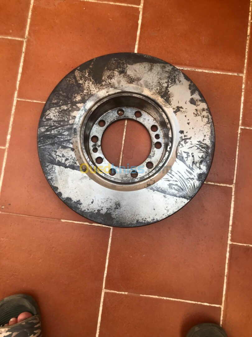 Disque de frein dxi 240 camion pompier 4x4 4x2