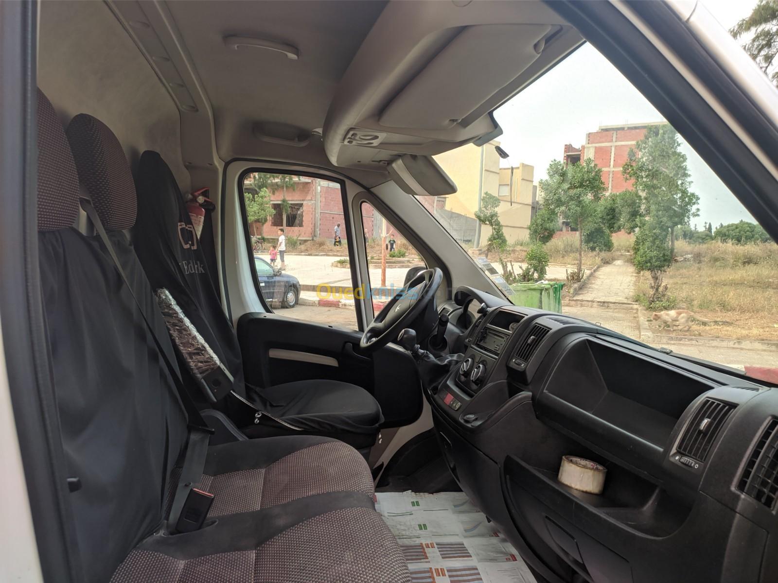 Peugeot Boxer 130 2.2 HDi 2014