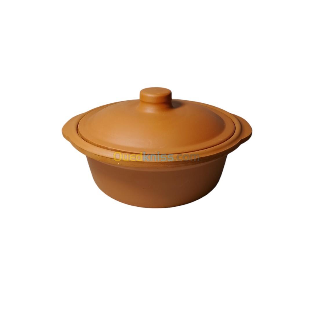 Tajine fabriqué en argile idéale pour préparer les plats traditionnel algérienne 22.5 x 8 cm  