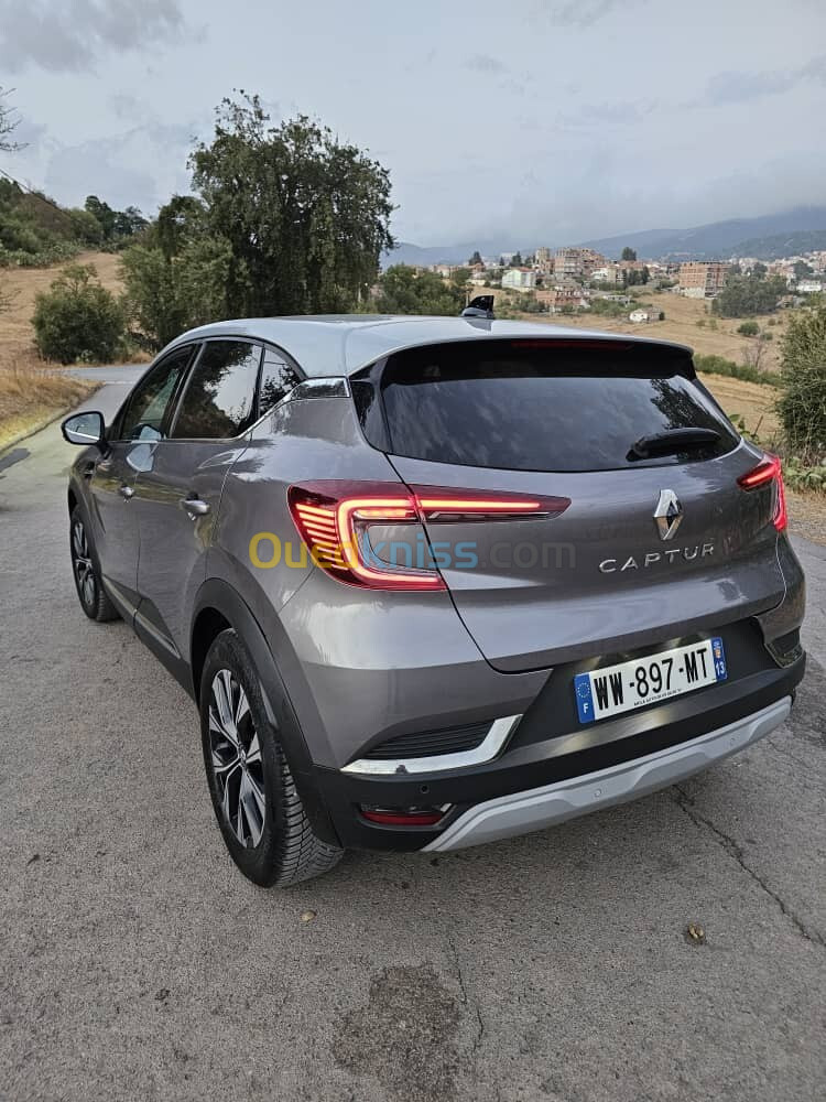 Renault Captur 2023 Techno