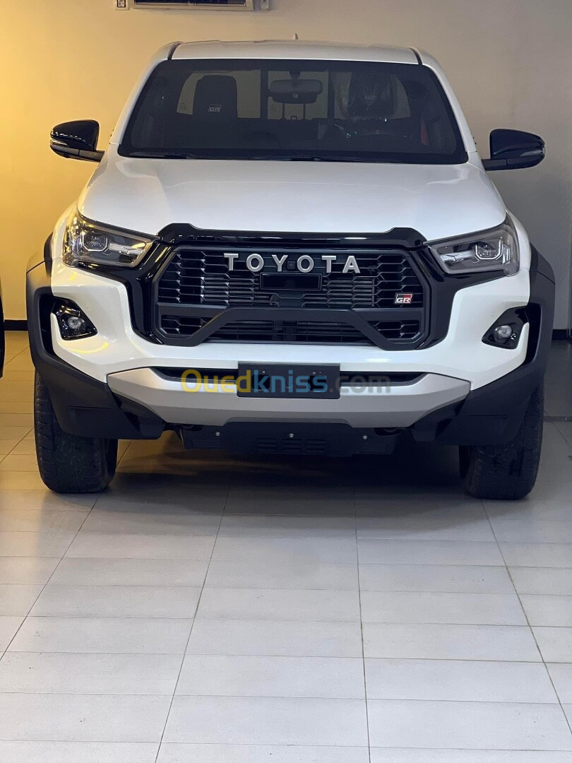 Toyota Hilux 2024 GR