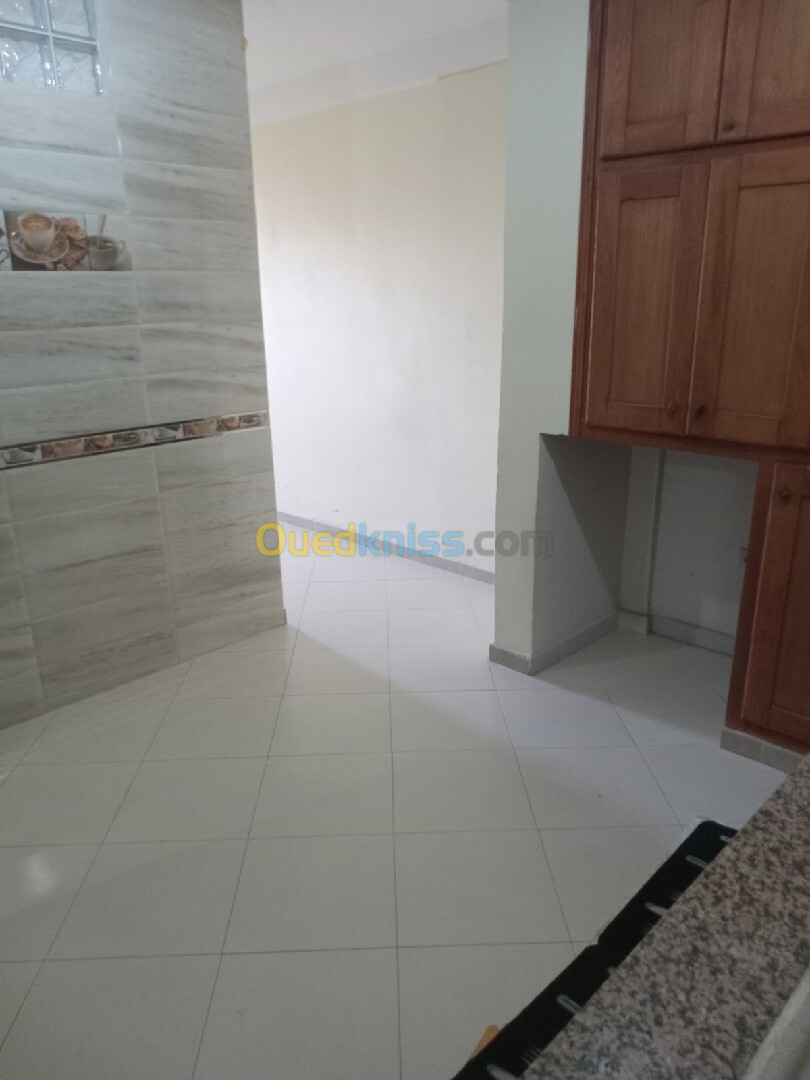 Location Appartement F3 Alger Hraoua