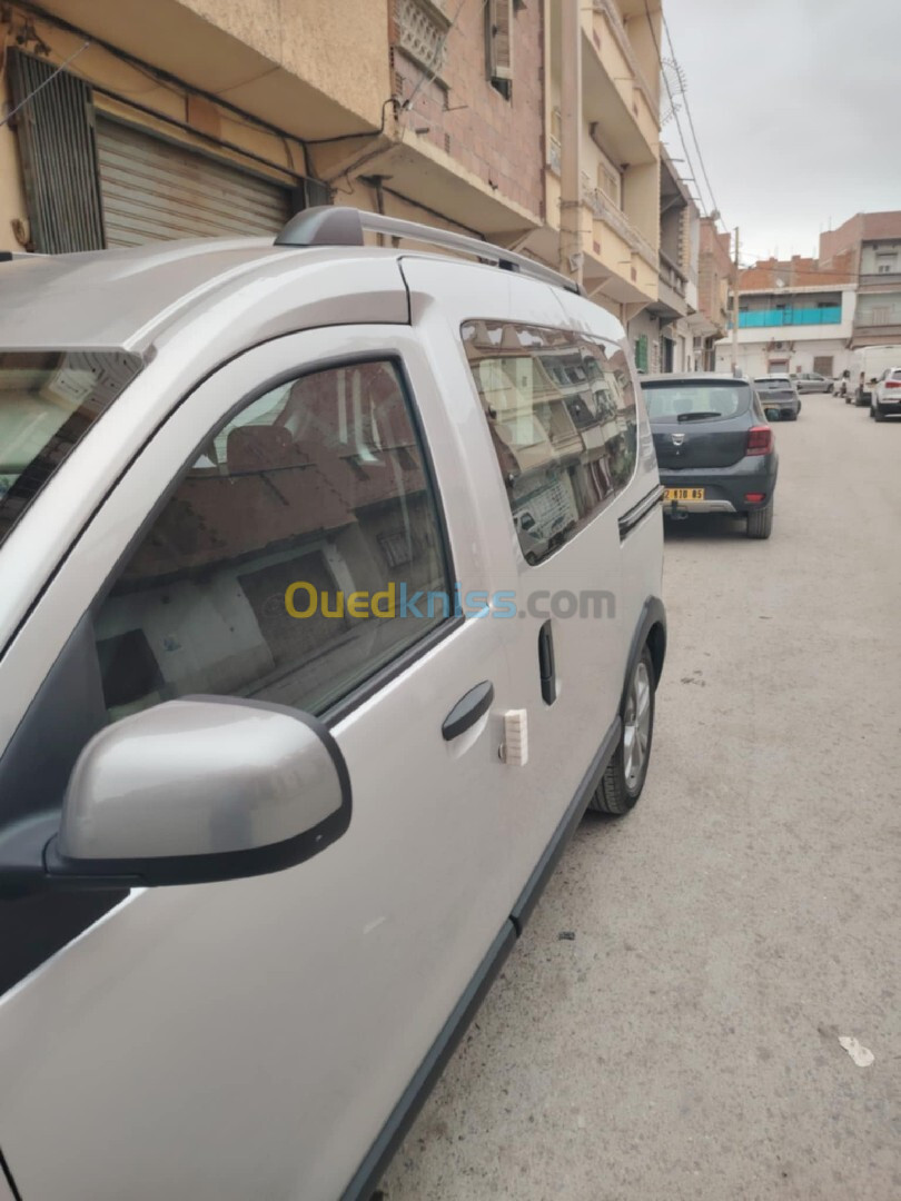 Renault Kangoo Stepway 2024 