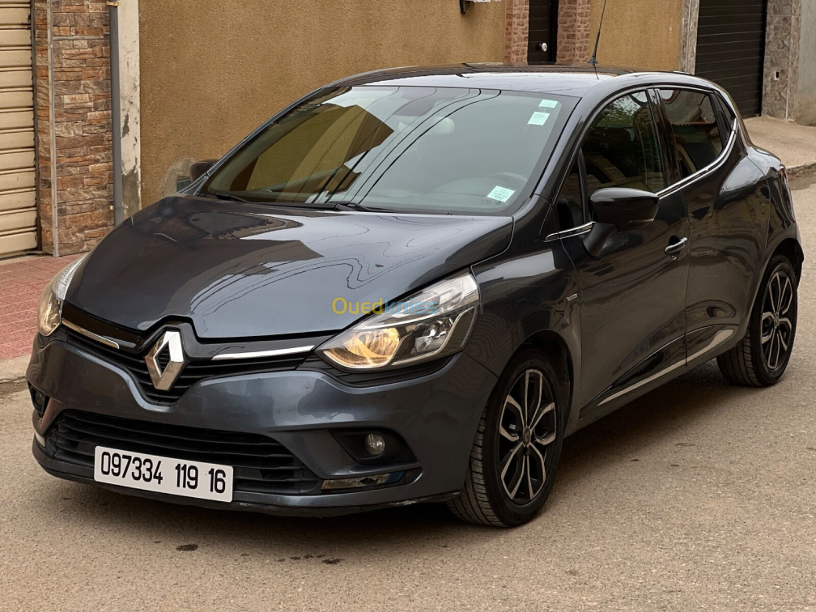 Renault Clio 4 2019 Limited 2