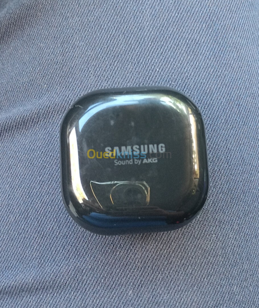 Samsung buds SM R180