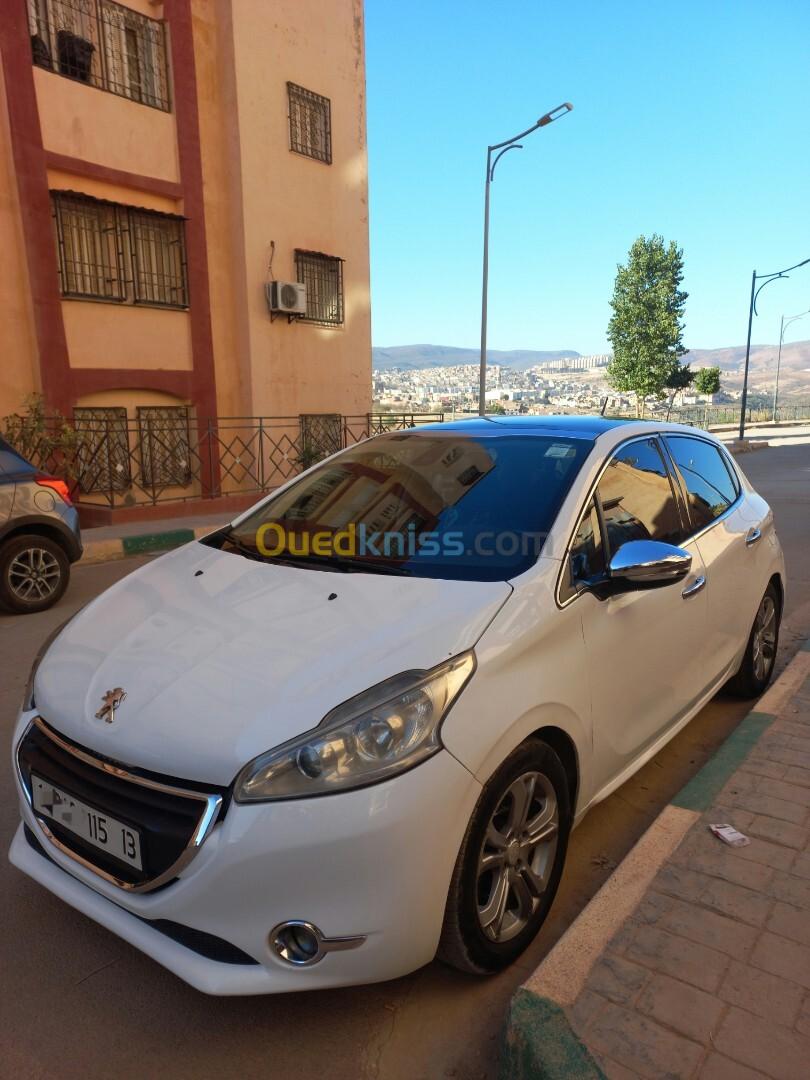 Peugeot 208 2015 Allure