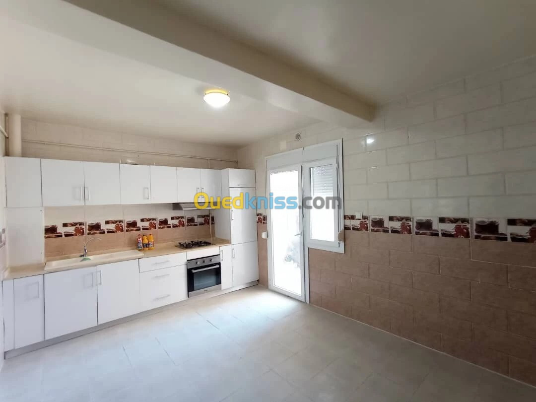 Vente Appartement F4 Alger Bordj el bahri