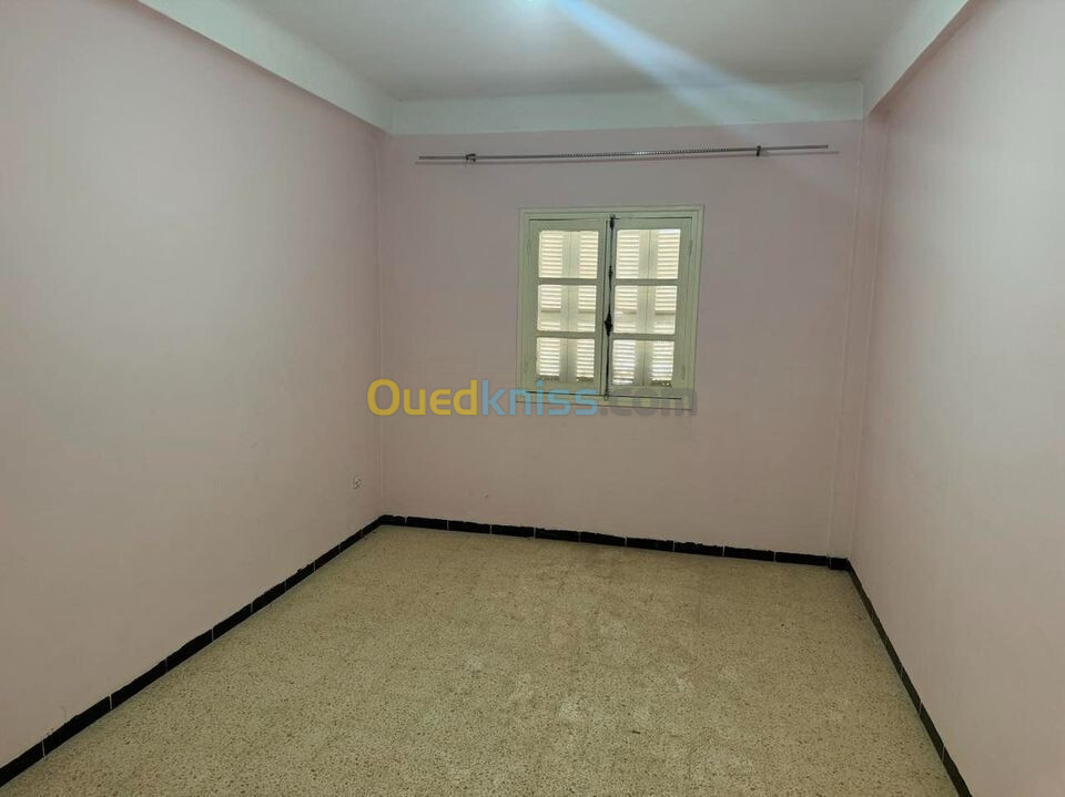 Location Appartement F4 Constantine El khroub