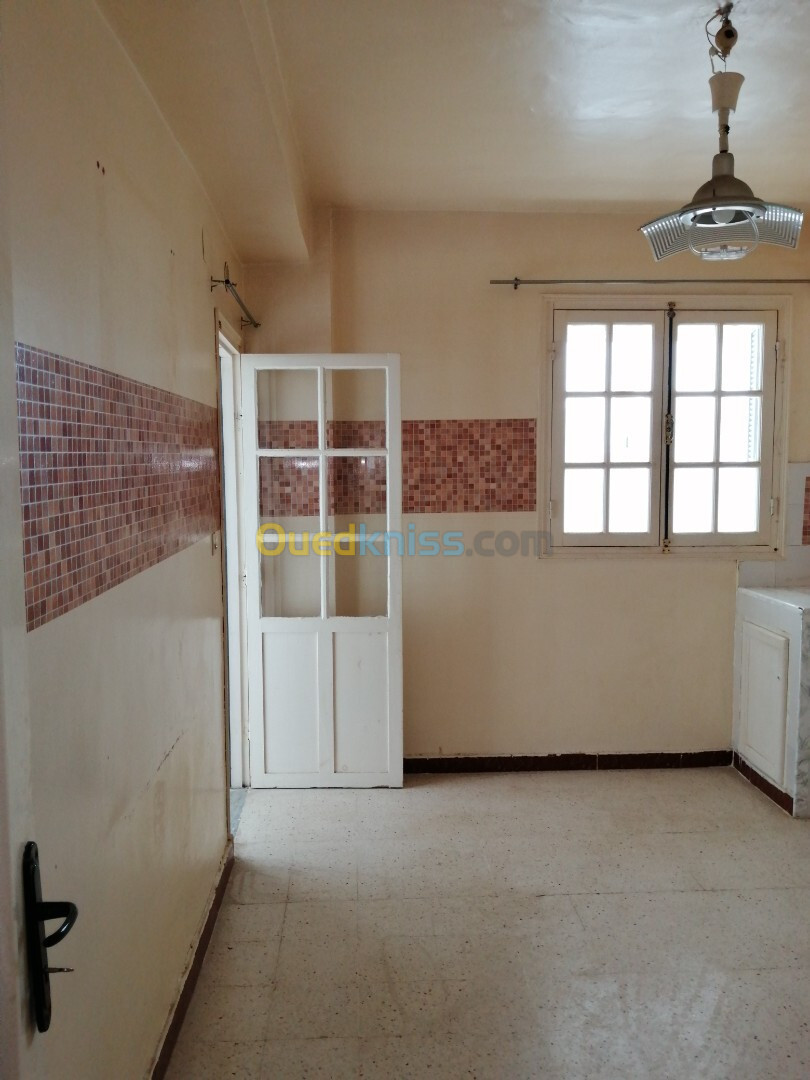 Location Appartement F3 Alger Draria