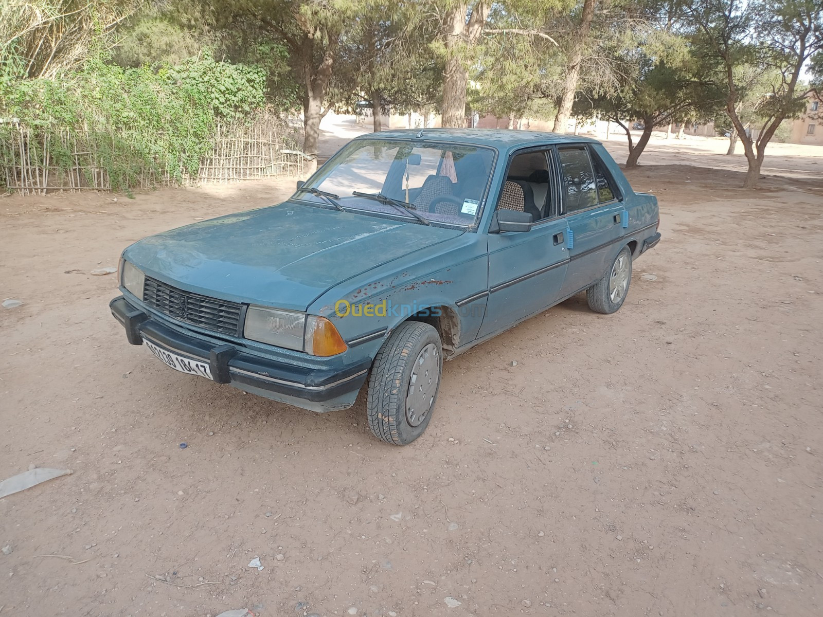 Peugeot 305 1984 305