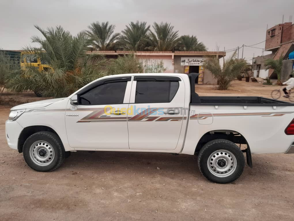 Toyota Hilux 2020 LEGEND SC 4x4