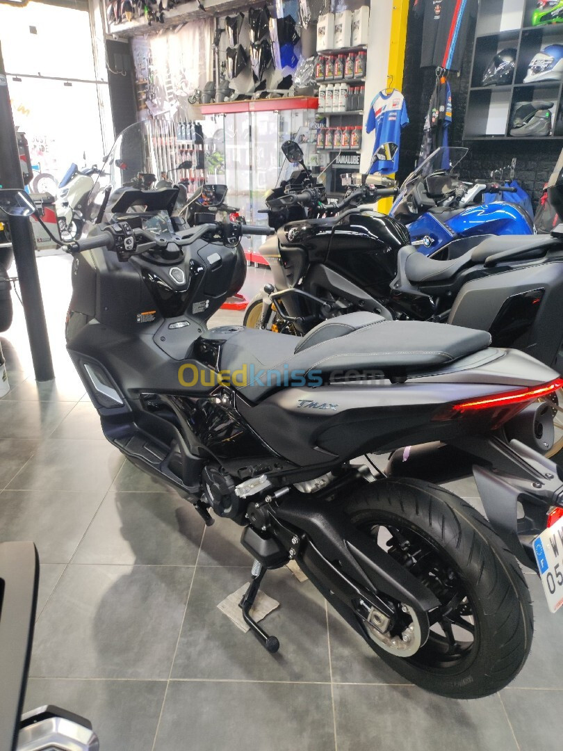 Yamaha Thech Max 562 2024