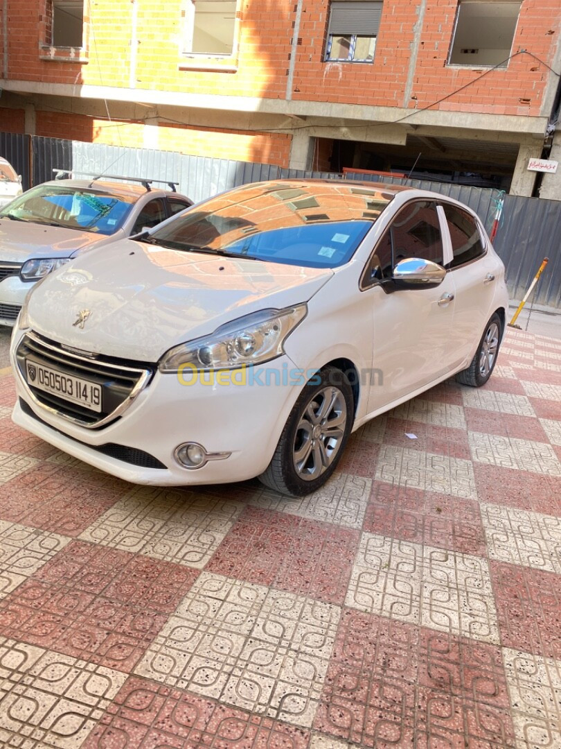 Peugeot 208 2014 Allure