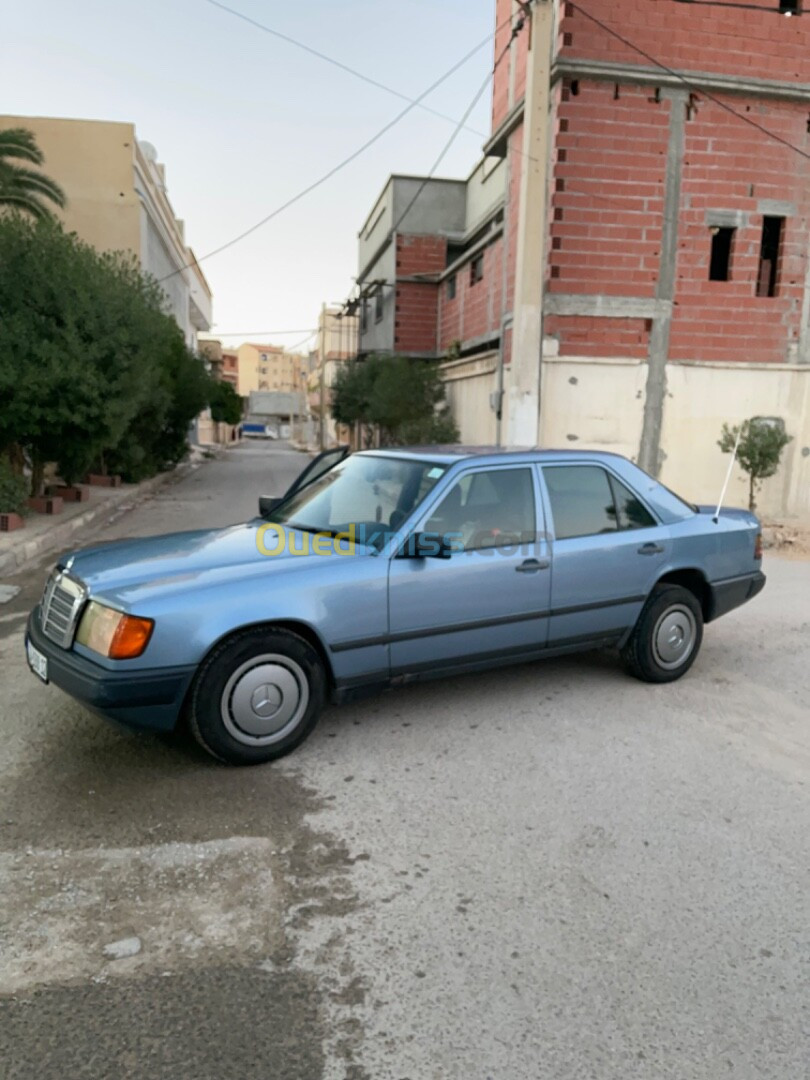 Mercedes Classe 300 D 1988 