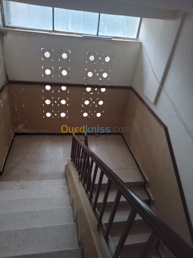 Location Appartement F04 Alger Bir mourad rais