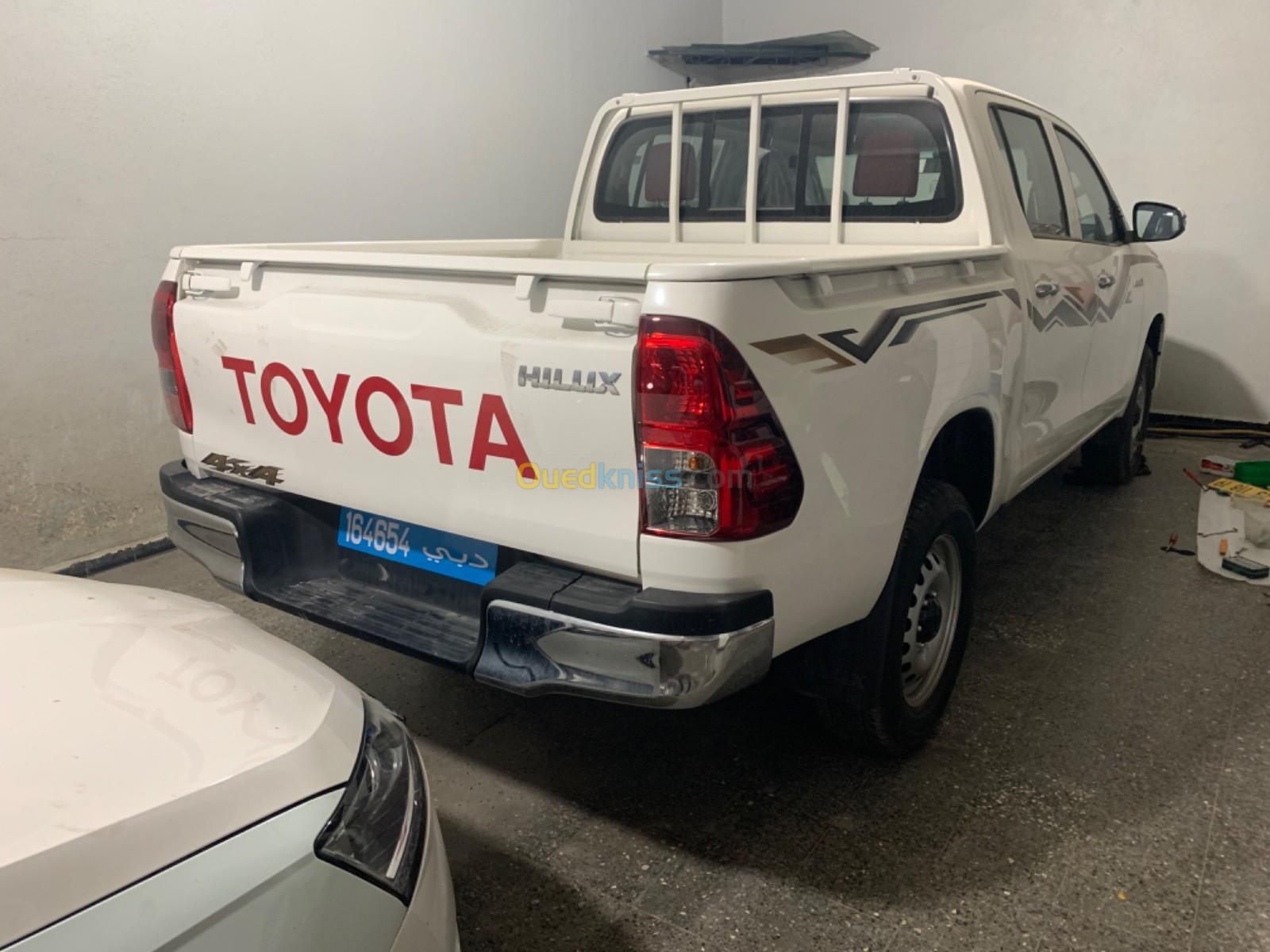 Toyota Hilux 2024 