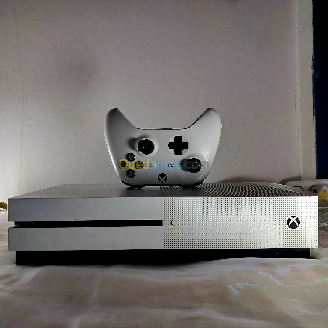 Xbox one S 1TB + manette org