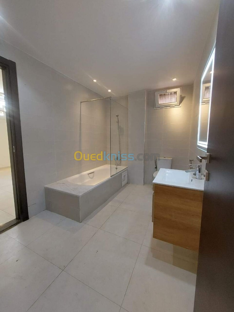 Vente Appartement F5 Alger Bordj el kiffan