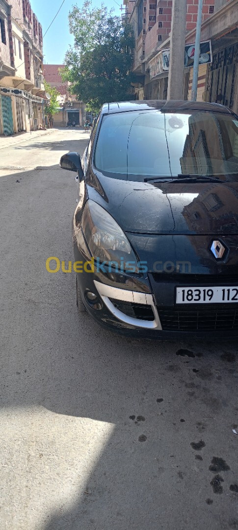 Renault Scenic 2012 Scinic 3