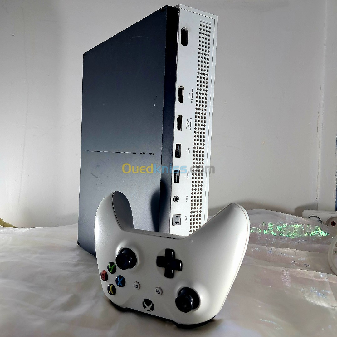 Xbox one S 1TB + manette org