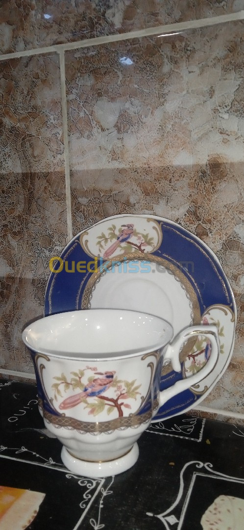 Tasse à thé et café soucoupe en porcelaine 