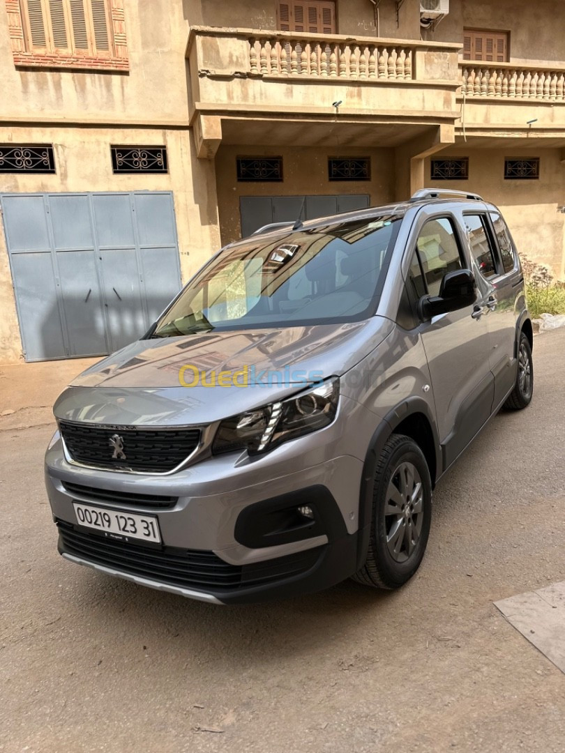 Peugeot Rifter 2023 Alur