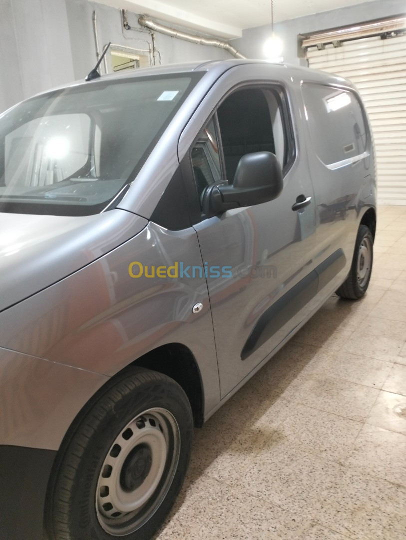 Citroen Berlingo 2021 Niveau 1