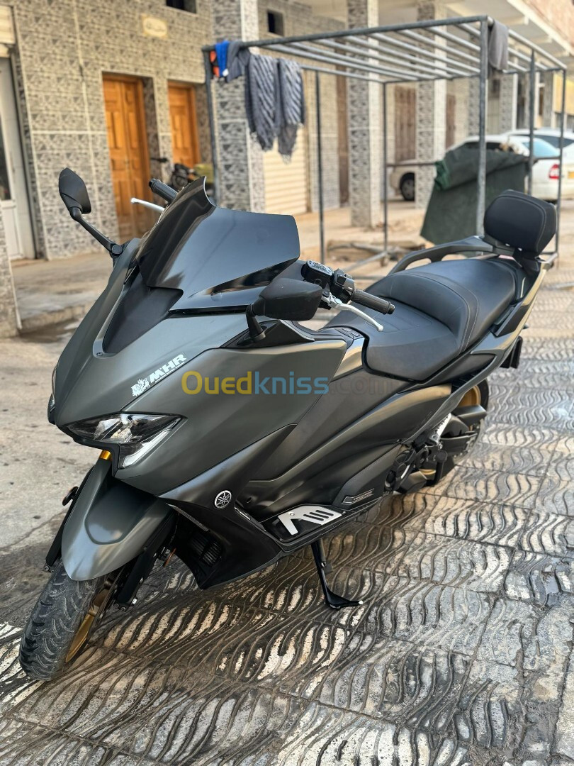 Yamaha Tmax 560 