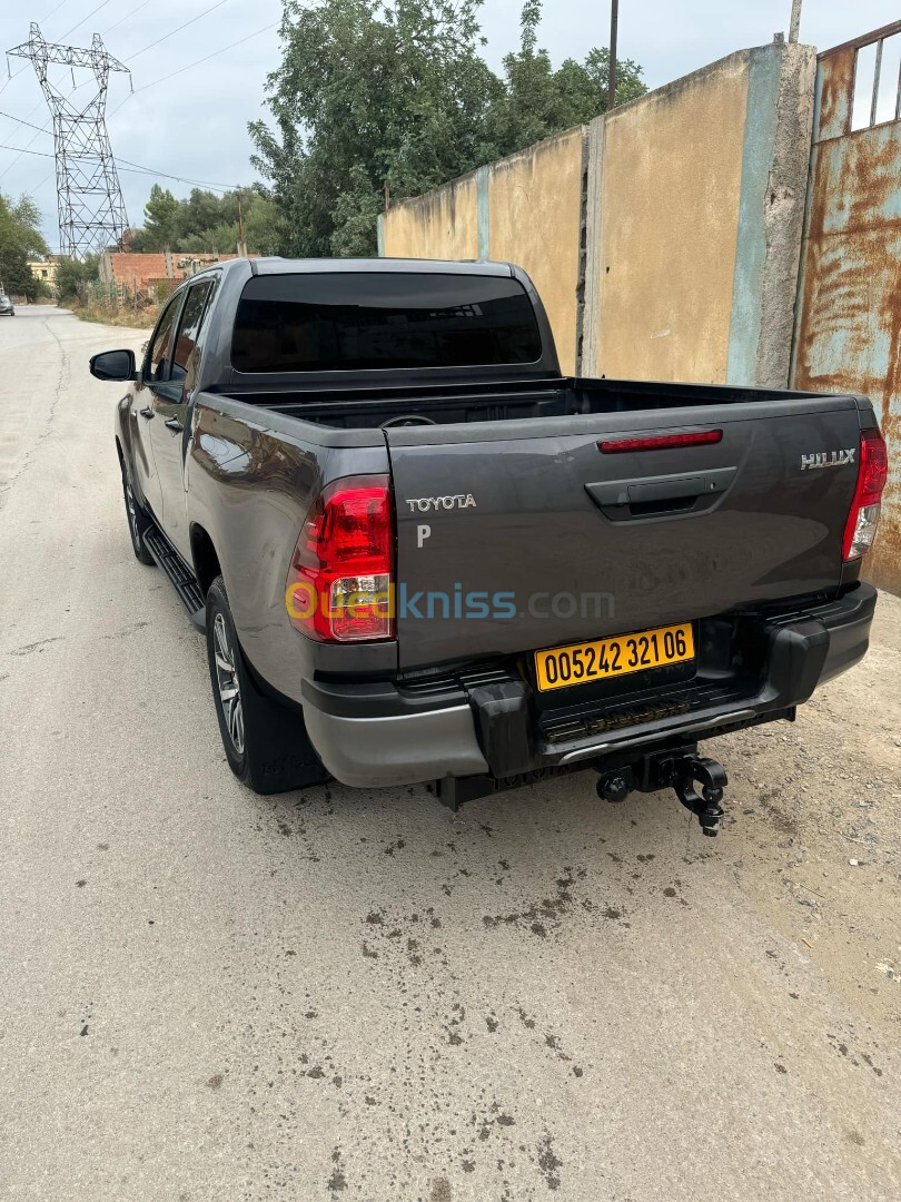 Toyota Hilux 2021 LEGEND DC 4x4 Pack Luxe