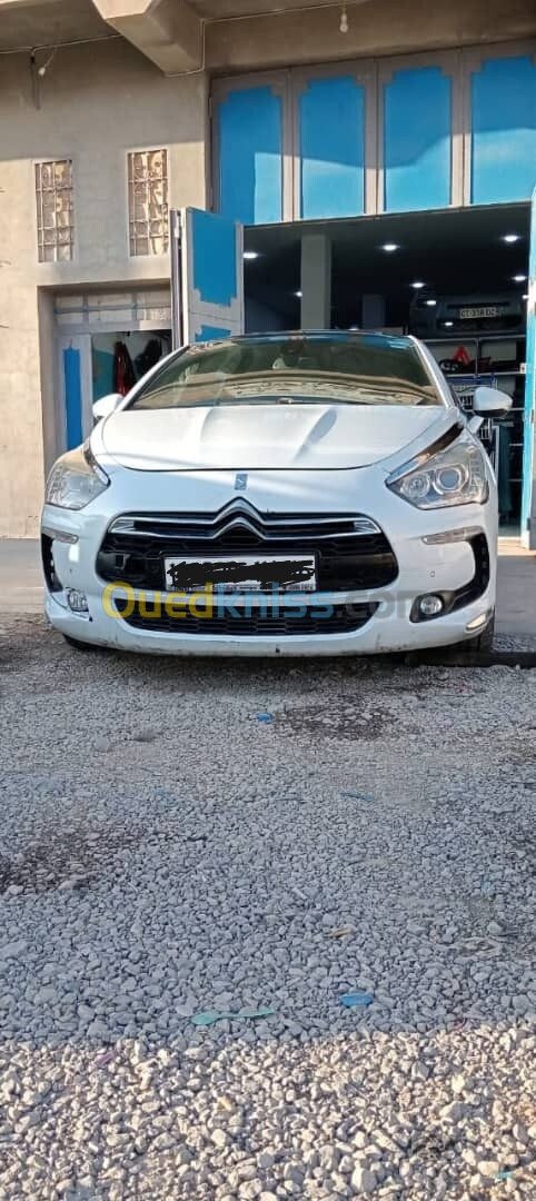 Citroen DS5 2014 SPORT CHIC en panne