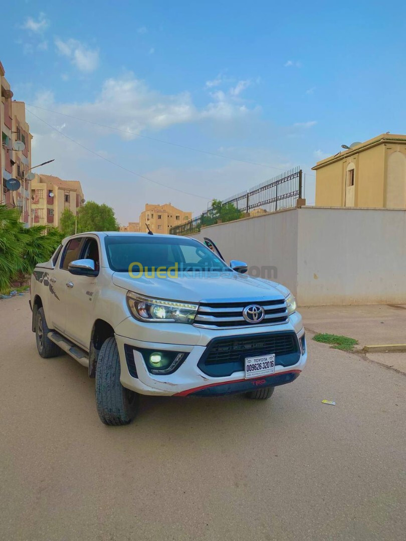 Toyota Hilux 2020 TRD V6