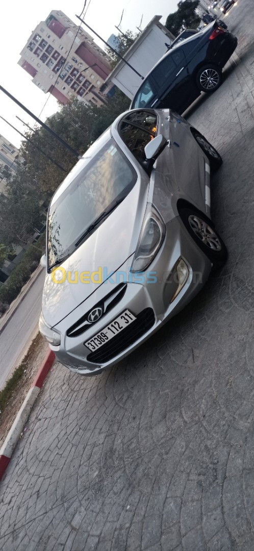 Hyundai Accent RB  4 portes 2012 Accent RB  4 portes