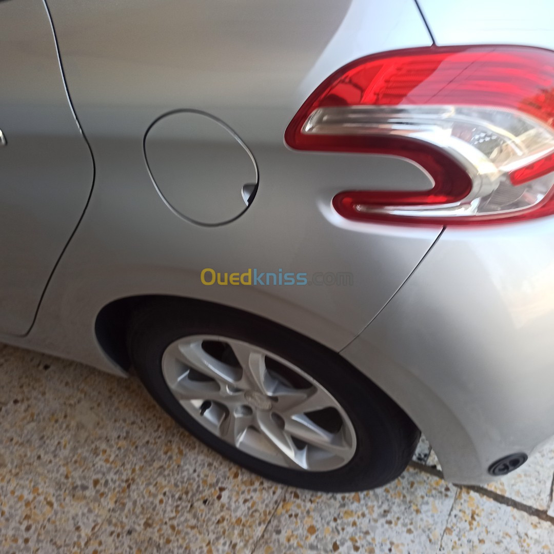 Peugeot 208 2013 Allure