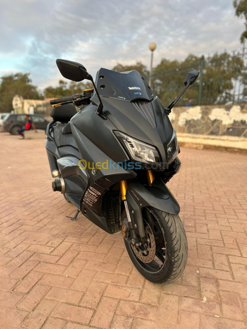 Yamaha Tmax iron 2 2015