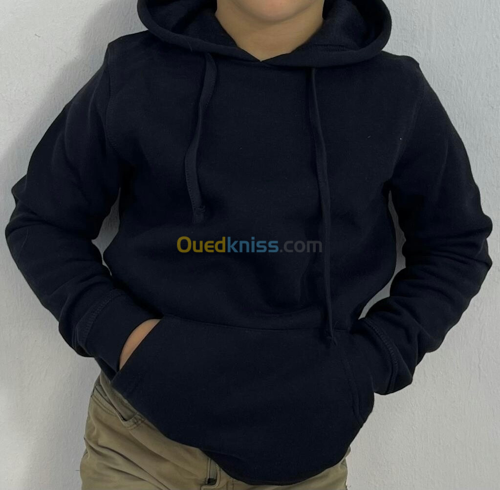 Hoodie enfant regular taille: 6 ans. 8 ans. 10 ans 12 ans 14 ans  livraison disponible 