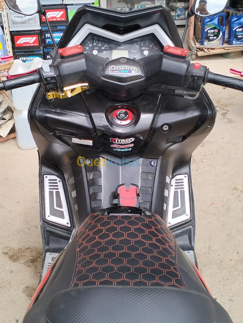 Moto Yamaha Tmax 2013 Yamaha Tmax 2013