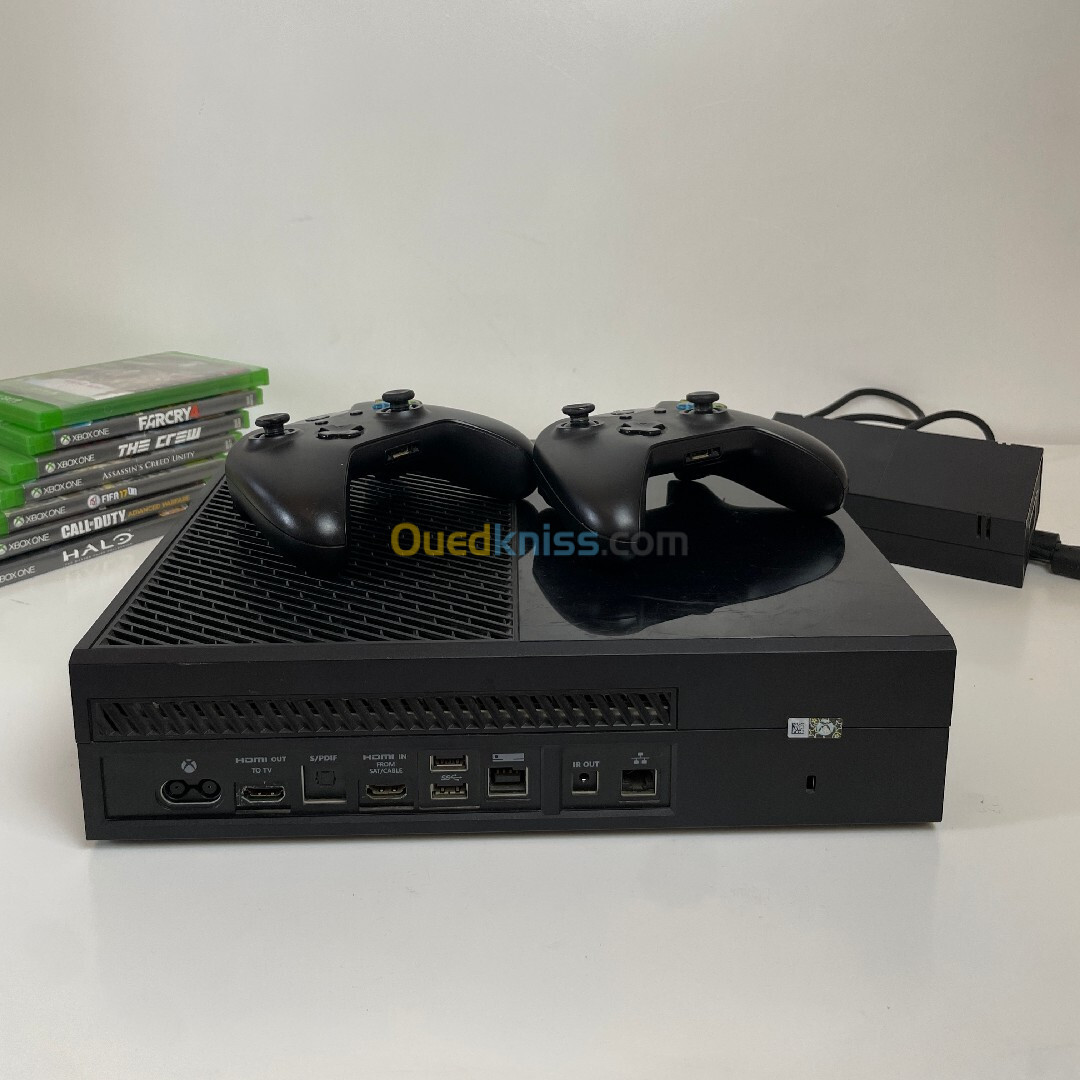 XBOX ONE 512GB + 2 MANETTES + 7 JEUX ORIGINALES