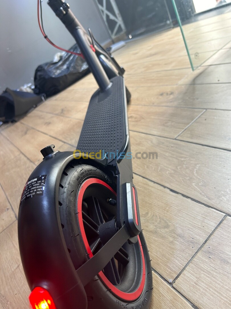 Trottinettes électrique scooter TX neuf jamais utilisé 