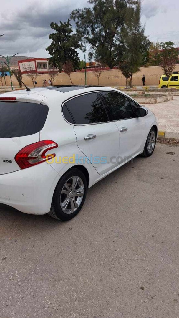 Peugeot 208 2014 208