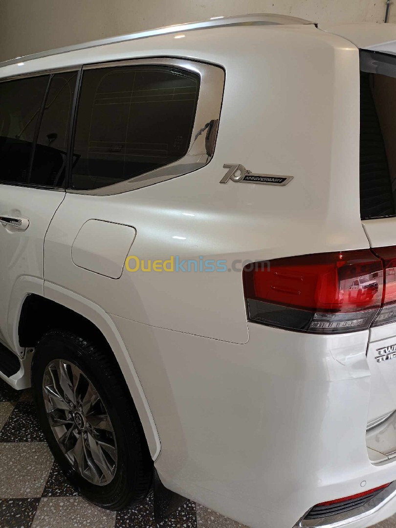 Toyota land cruiser 2022 land cruiser