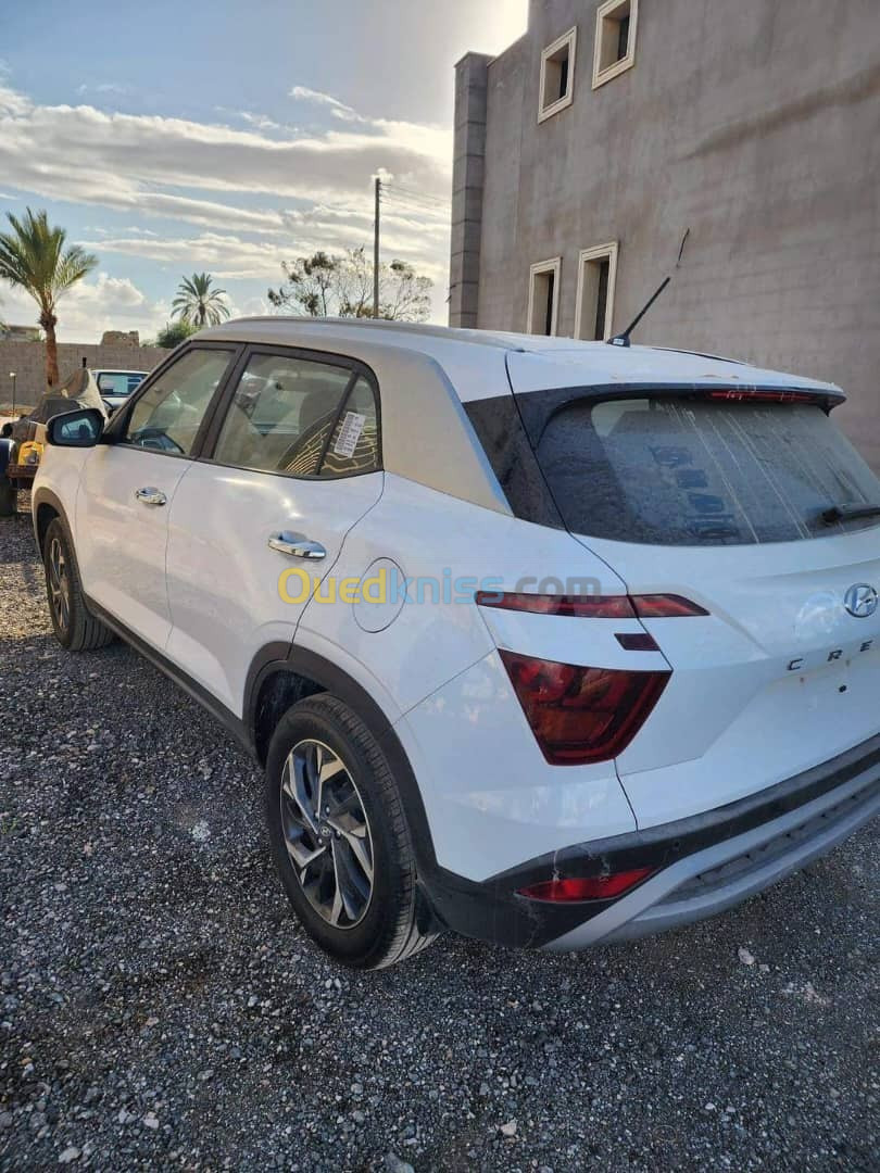 Hyundai كريطا 2023 لاتوت