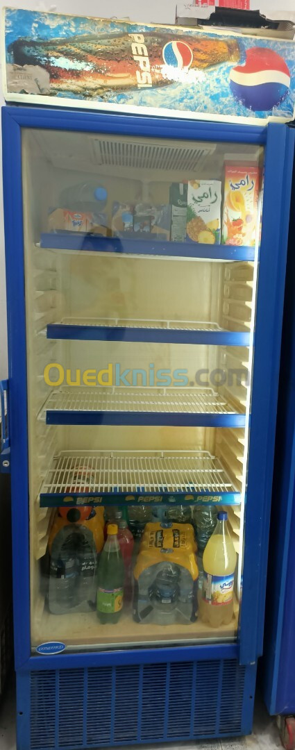 Matériel alimentation générale ( 2 Frigo 9 étagères w khezna ta3 khobz