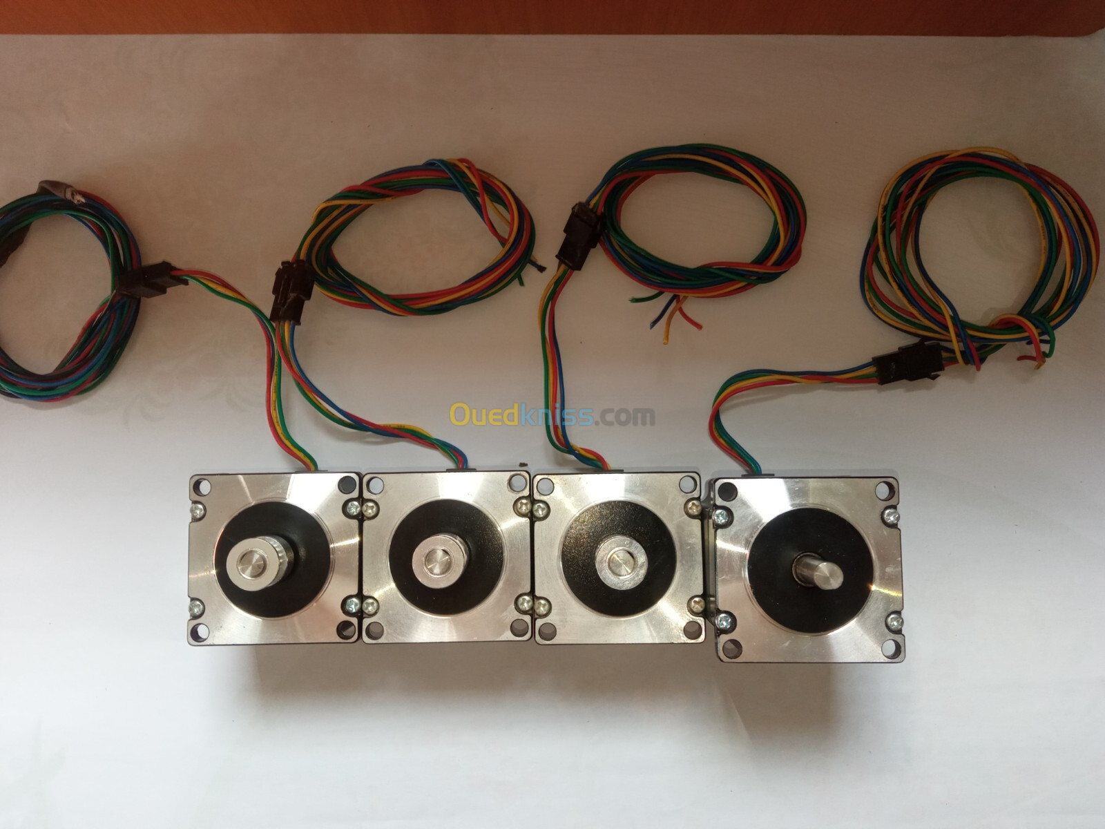 Lot pièces CNC stepper motor + drivers + power supply + trim router